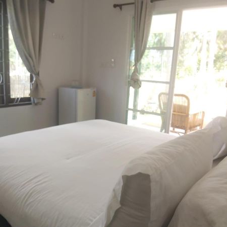 Nice Home Stay At Samroiyod Baanphakrimlay 外观 照片